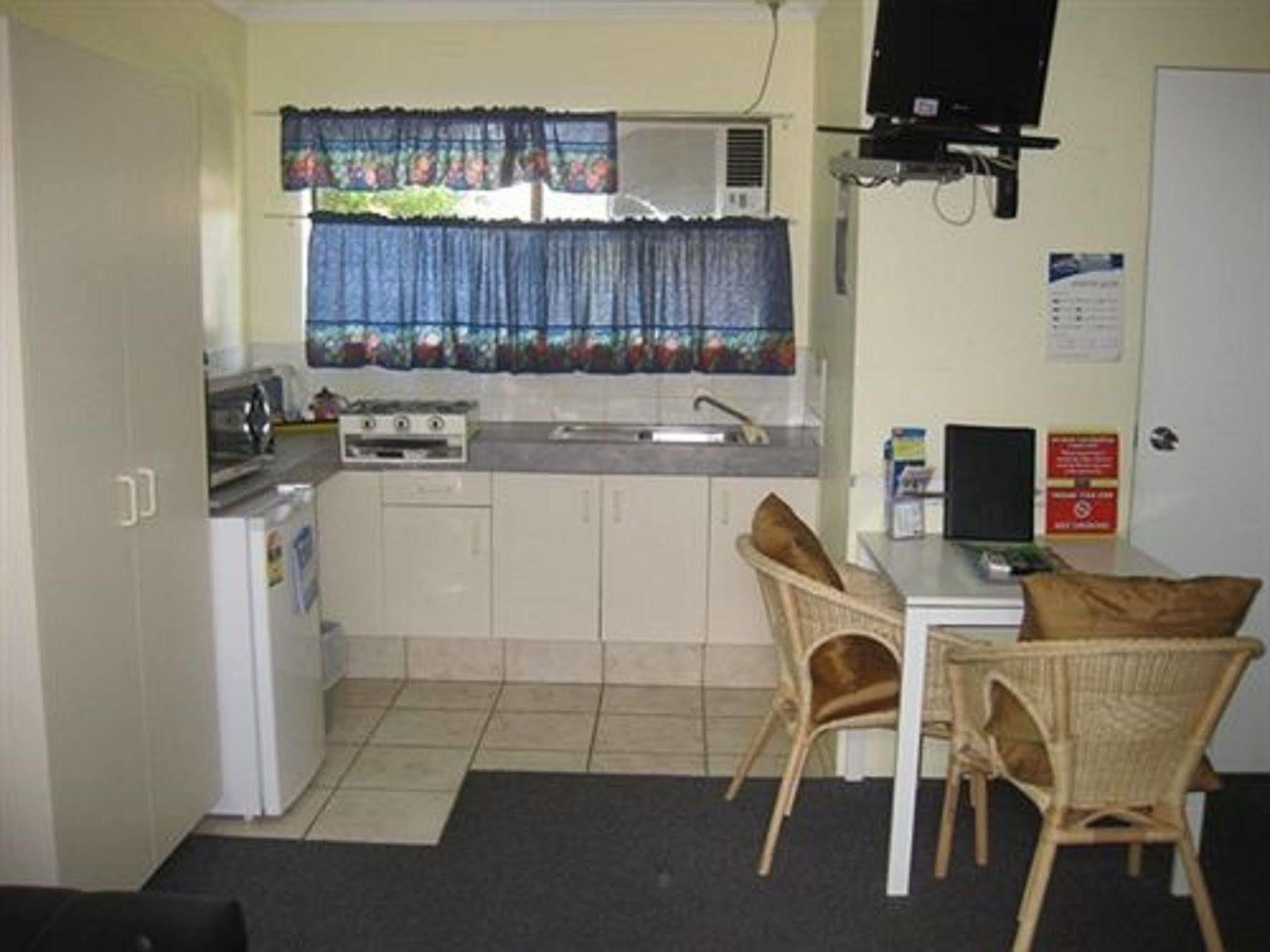 مولولابا Twin Pines Motel المظهر الخارجي الصورة