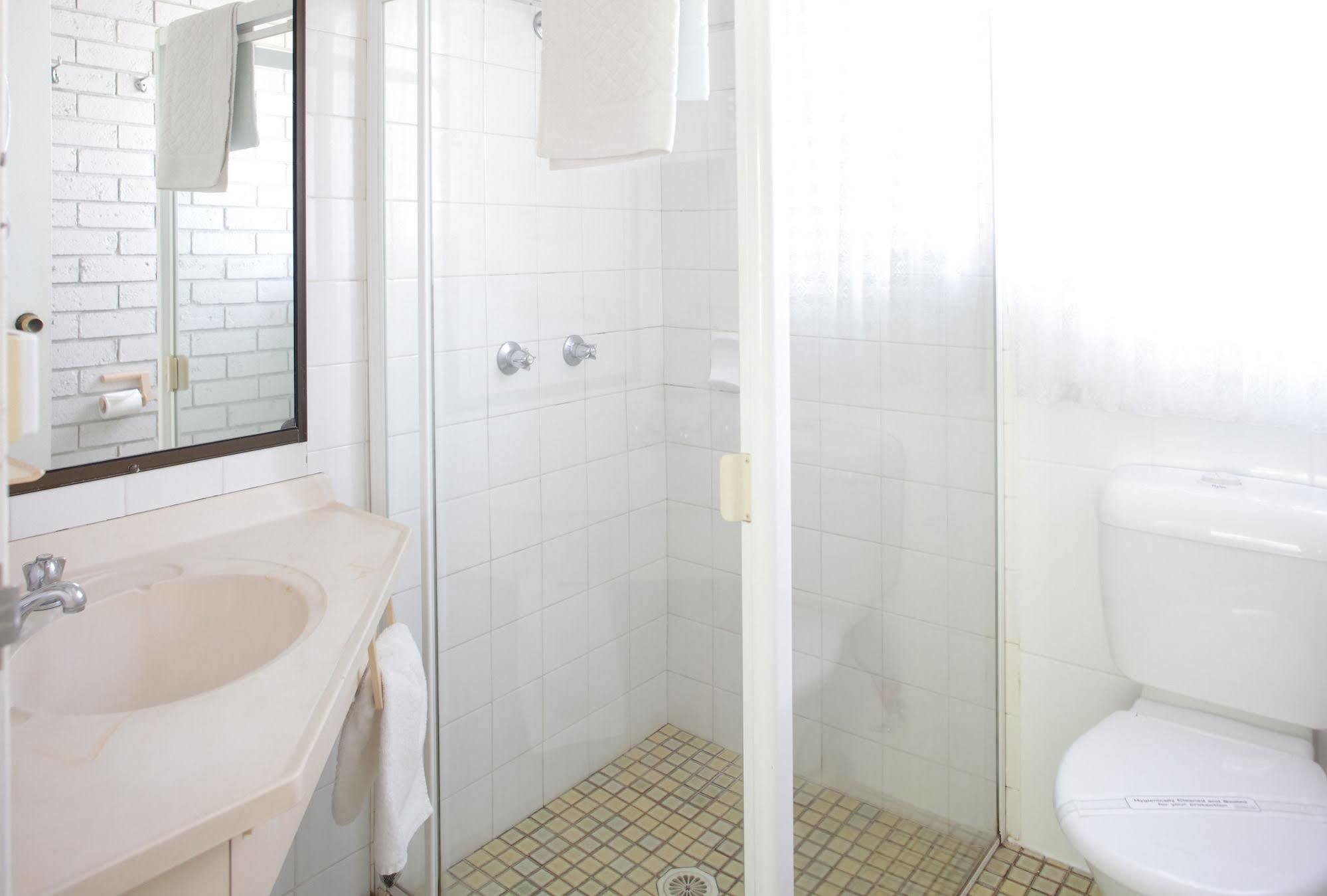 مولولابا Twin Pines Motel المظهر الخارجي الصورة
