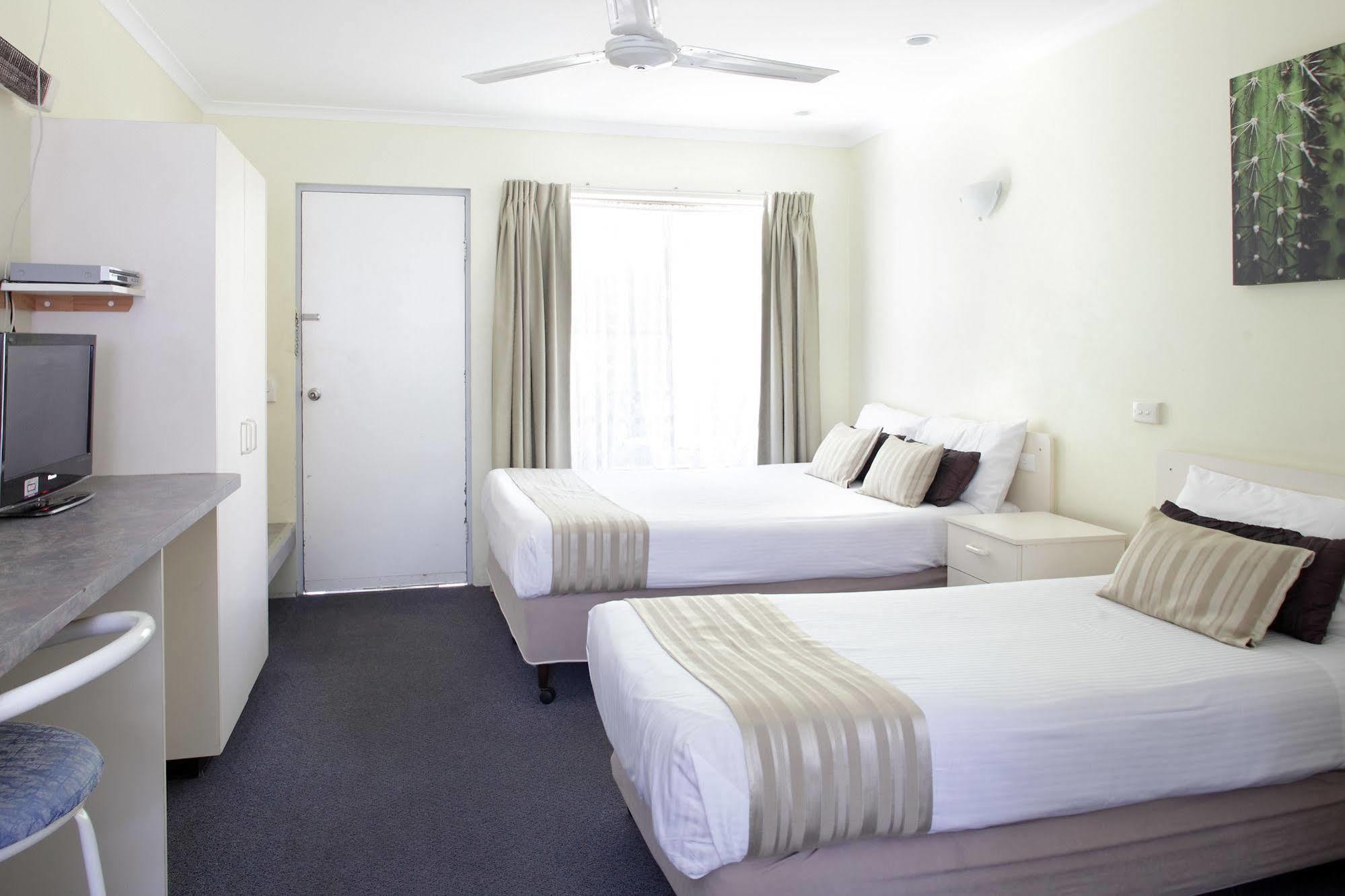 مولولابا Twin Pines Motel المظهر الخارجي الصورة