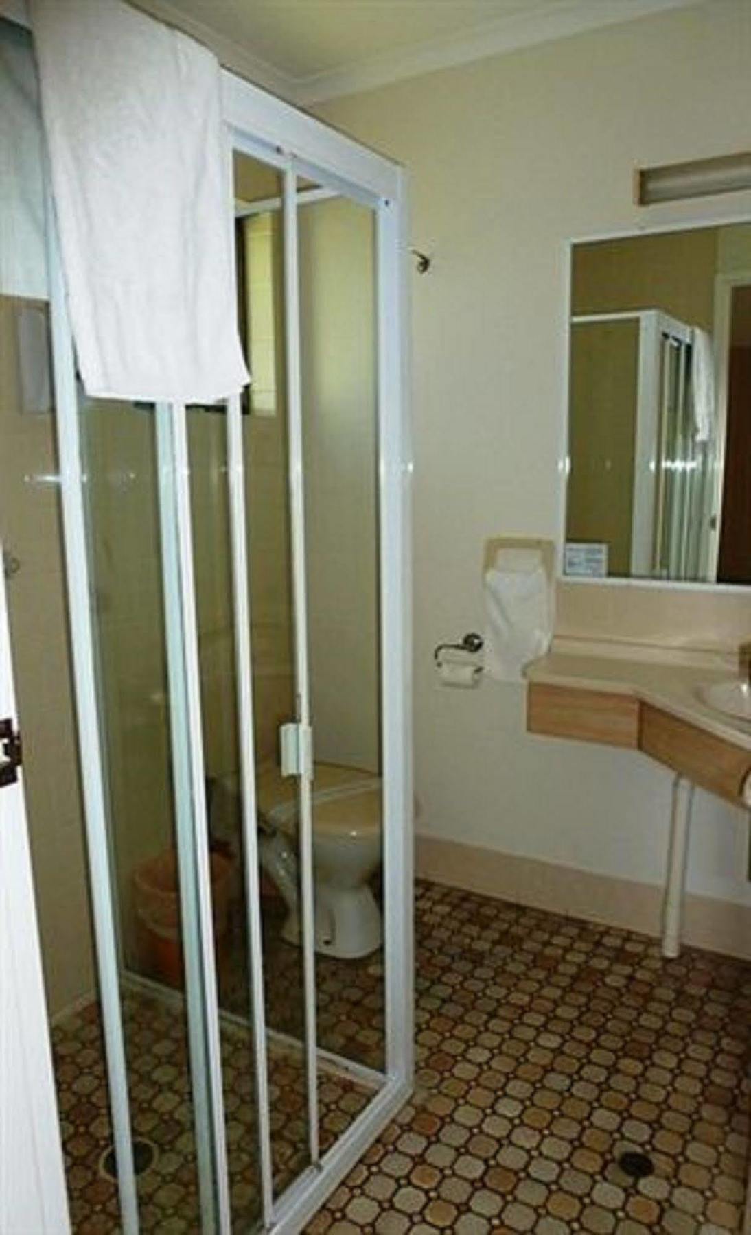 مولولابا Twin Pines Motel المظهر الخارجي الصورة